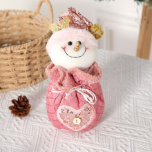 Muñeca con bolso rosa con cordón y sombrero de lentejuelas