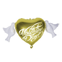Hartvormige folieballon voor een Valentijnsdagbruiloft