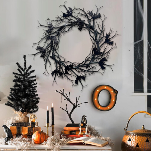 Černý plastový halloweenský věnec s dekorací netopýra 45 cm 1