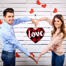 Houten hartvormig hangbord voor Valentijnsdag