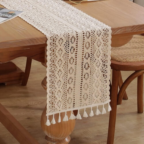 Runner da tavola boho all'uncinetto con nappe, 25x183 cm