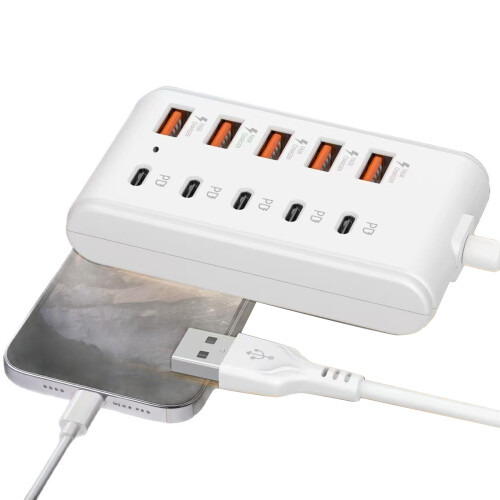 10 USB-Anschlüsse mit 5 USB- und 5 Typ-C-Ladeanschlüssen für 2