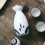 Set da sake in ceramica giapponese, composto da 5 pezzi con delicate teiere smaltate. 6