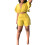 Completo da donna composto da top con scollo a V e volant e pantaloncini. 4