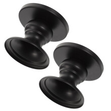 2 stk. svarte lysestaker i metall, lysestaker i metall, søylelysestaker