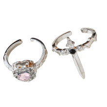 2 stuks gotische ringen met zwaarden en-Roze zilver