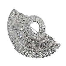 Stylish Rhinestones Alloy Brooch Clip Suitable For Evening Party