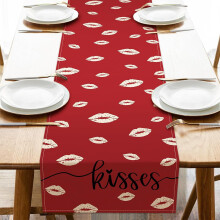 Chemin de table en lin en forme de cœur pour la Saint-Valentin
