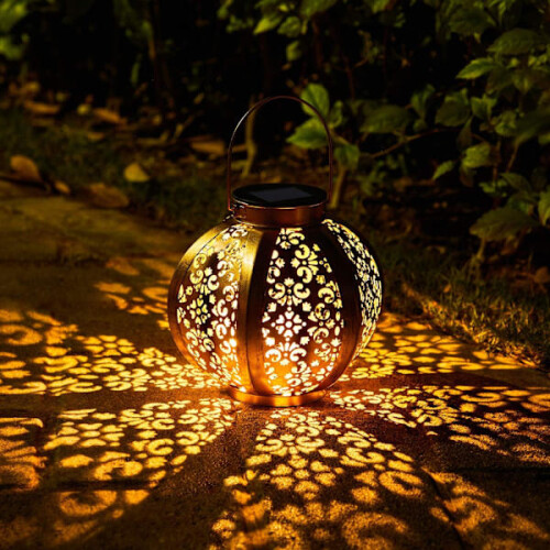Outdoor Solar Garden Light with Auspicious Cloud Pattern