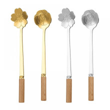 Cucchiaio da dessert a forma di petalo di fiore in acciaio inossidabile con manico in legno