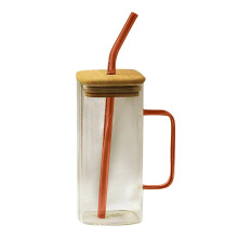 Ensemble de tasses en céramique turquoise avec couvercles et pailles en verre