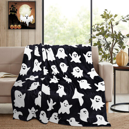 Halloween Themed Fleece Throw Blanket 1 pc 2