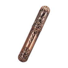 Antieke metalen naaldcontainer voor handnaai-, quilt- en-bronzen
