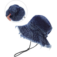 Cappello a secchiello in denim con tesa sfrangiata, traspirante, per la protezione dai raggi UV.