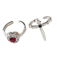 2 Stück Gothic-Schwerter und Herzringe aus robuster-Rotes Silber