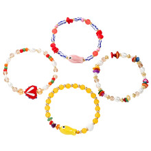Verstellbares Perlenarmband mit hübschem Herz- und-Mehrfach
