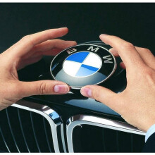 Lógó suaitheantas BMW ardchaighdeáin don stoc agus don chochall, 82 mm agus 74 mm