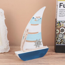 Blauwe houten zeilboot model decoratie, gemaakt van slagvast MDF-materiaal.