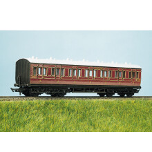 Parkside PC711 LMS 48 feet Suburban Coach Kit HO/OO Gauge