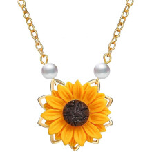 Boho zonnebloem hanger ketting set, persoonlijkheid en creativiteit geïnspireerde hars sieraden met parelblaadjes, comfortabele verstelbare ketting,