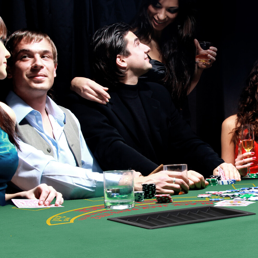 Homcom 7-Player Folding Poker Table, Chip Tray, Cup Holders, 182 X 91 Cm