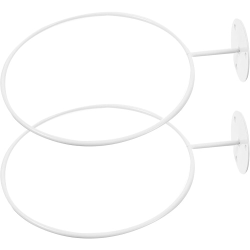 Wandgemonteerd basketbal- en voetbalrek van wit metaal