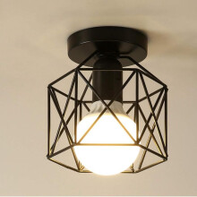 Plafonnier industriel vintage en forme de cage métallique polygonale, style loft, idéal pour un café ou un bureau. Éclairage décoratif.