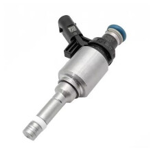 06H906036 suitable for Volkswagen Audi Magotan A4 A6 1.8T 2.0T Fuel Injector 0261500057