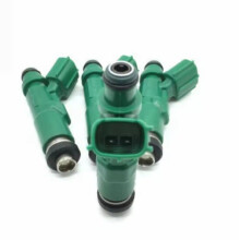 Fuel Injector 23250-21020 23209-21020 suitable for Toyota Prius Echo Scion