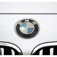 Suaitheantas cochall nó geata cúil 82mm+74mm, Athsholáthar Lógó Gluaisteán Modhnaithe do BMW Snáithín Carbóin Gorm agus Bán
