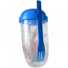Recipiente para ensalada con compartimento para tenedor y aderezo.