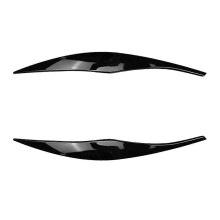 Sierstrip voor de koplampen, compatibel met BMW E90 E91, voor 3-serie 320i 330i modellen 2005-2012, glanzend zwart carbonvezel design.