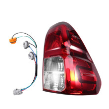 Fanale posteriore sinistro compatibile con Toyota Hilux Revo 2016-2018, guida a sinistra, colore rosso, impermeabile IP67, 12V, senza lampadine.