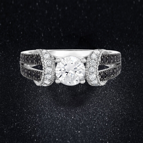 18k White Gold Black White Micropave Ring Size 6-9
