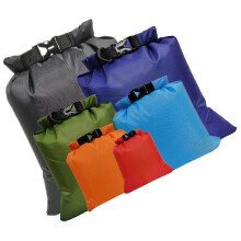 Wasserdichtes Outdoor-Packsack-Set mit 18 aufrollbaren Kompressionsbeuteln für Kajakfahrer