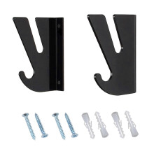 Espositore da parete in acrilico per skateboard con ganci per riporre caschi e attrezzatura.