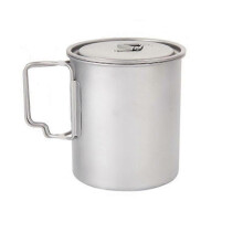 Titan-Campingbecher 750 ml mit Deckel und Klappgriff für Outdoor-Wanderungen und Reisen