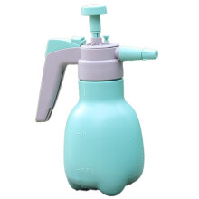 Pulverizador ajustable para plantas con diseño ergonómico y funcionamiento ligero para regar las plantas.