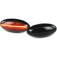 2 zwarte LED-richtingaanwijzers voor de zijkant van de Peugeot 107, 206, 307, 607 en Citroën C1, C2, C3, C5 CC en SW.