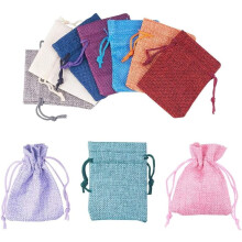 Sacs cadeaux en toile de jute Ă cordon de serrage, 9 x 7 cm, lot de 10