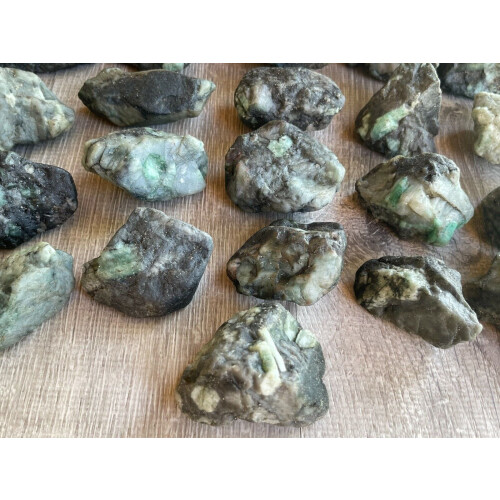 Emerald rough stones 2-3 inch