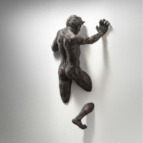 Decorative statue, 3D resin wall sculpture, hanging figure, three-dimensional movement through the wall - Type C