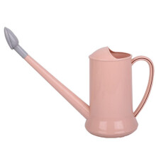 Regadera de plástico rosa de 2 litros para jardinería con boquilla larga y cabezal de ducha desmontable.