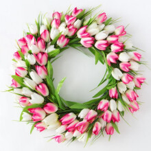 Ghirlanda di tulipani artificiali con base in rattan da 40 cm