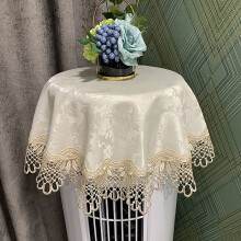 Toalha de mesa redonda em jacquard com renda para mesa de cabeceira ou de centro.