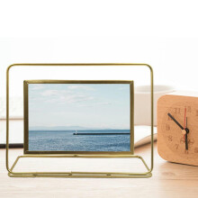 Metal floating picture frame geometric gold horizontal