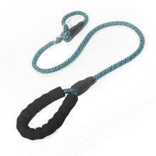 Guinzaglio per cani di grossa taglia con fibbia in metallo, corda in nylon con assorbimento degli urti e resistente agli impatti.