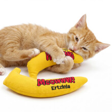 Ertzinla Catnip Toys 2 Pack - 100% catnip banana toys, Interactive Plush Cat Toy