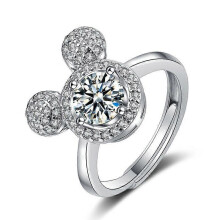 Elegante damesring met sprankelende zirkonia, sterrenmotief en glinsterende edelsteenlook, stijlvol voor dagelijks gebruik