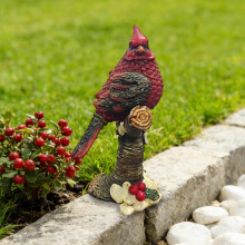Pássaro vermelho de resina para enfeite de jardim, ideal para árvores externas.